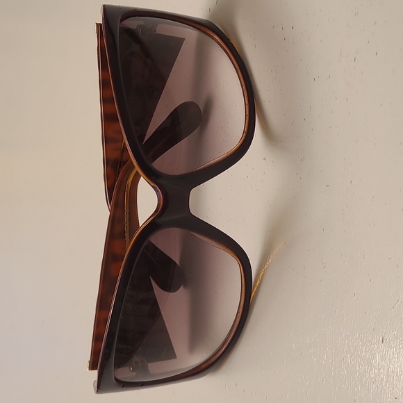 Marc Jacobs Sunglasses - Picture 5 of 5